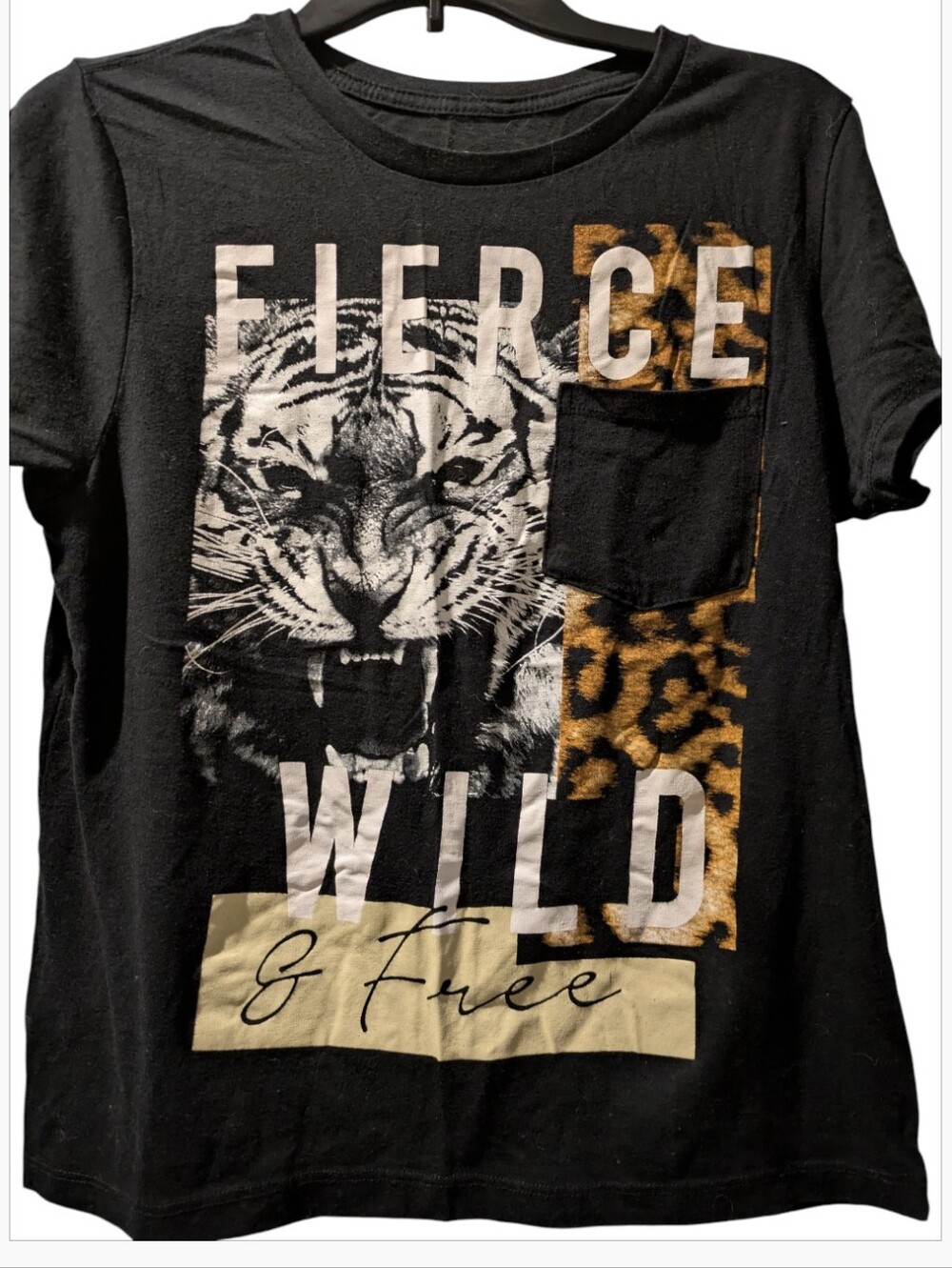Freeze Black Graphic Tee with Leopard Print Size L